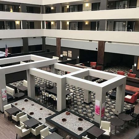 Ramada By Wyndham Southfield Hotell Eksteriør bilde