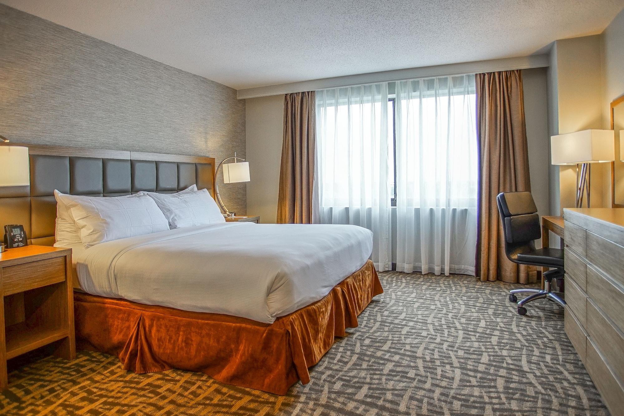 Ramada By Wyndham Southfield Hotell Eksteriør bilde