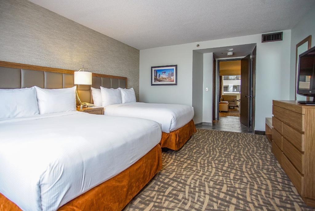 Ramada By Wyndham Southfield Hotell Eksteriør bilde