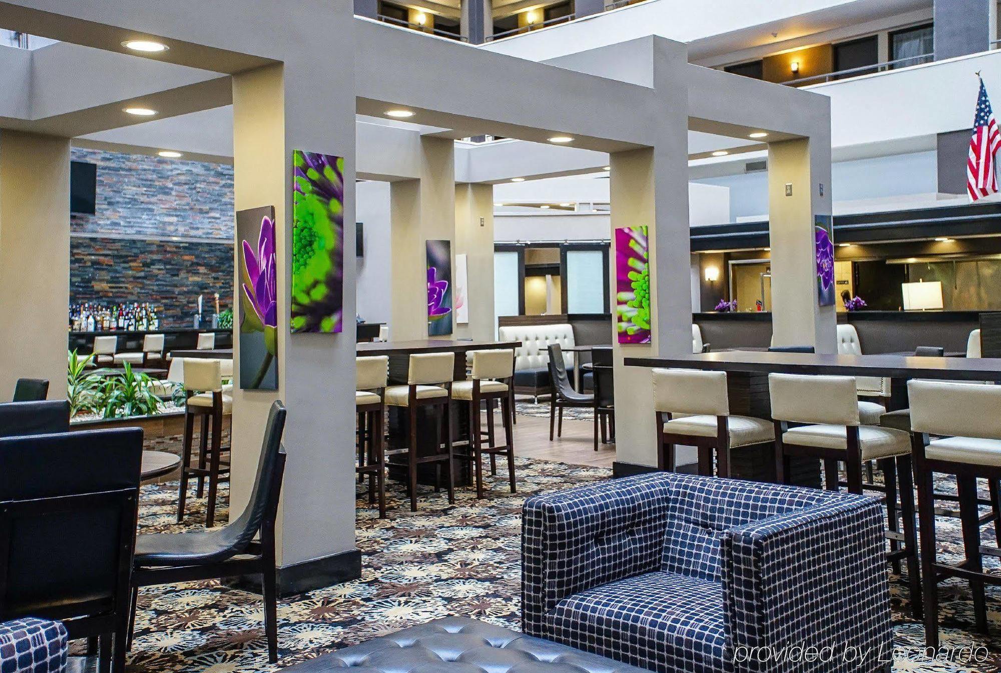 Ramada By Wyndham Southfield Hotell Eksteriør bilde