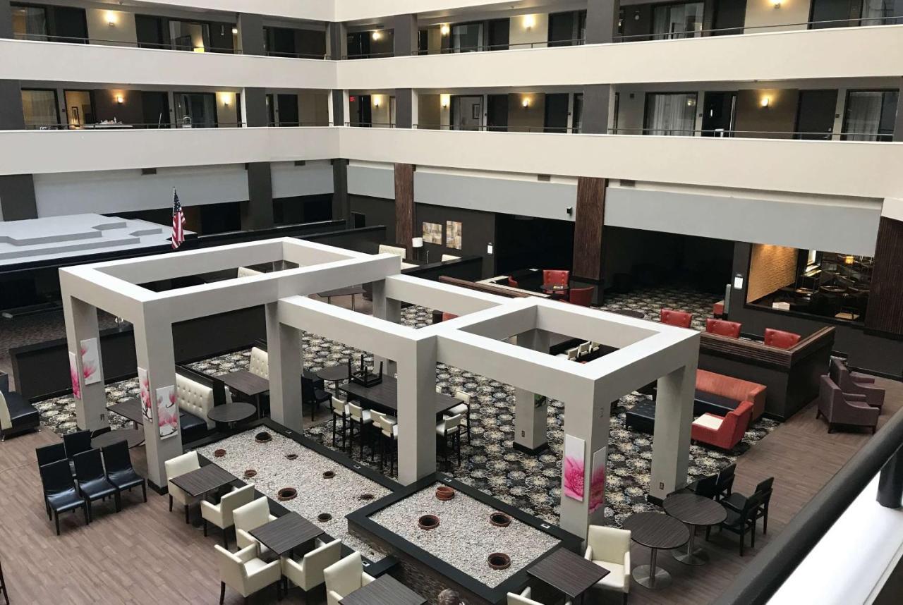Ramada By Wyndham Southfield Hotell Eksteriør bilde