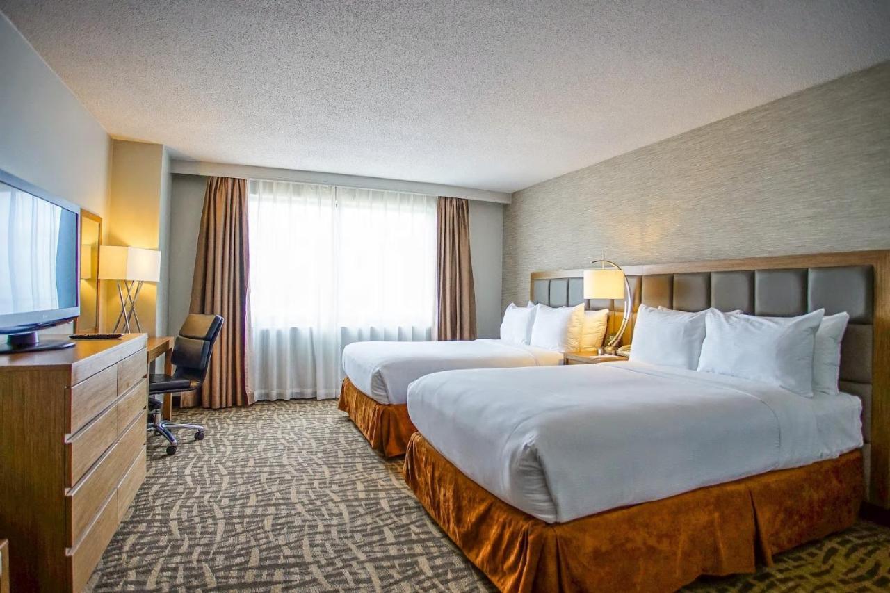 Ramada By Wyndham Southfield Hotell Eksteriør bilde
